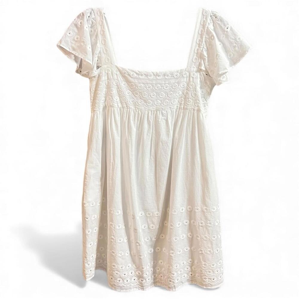 NWT CAARA White Eyelet Mini Dress A-Line Flutter Sleeve M Coquette Cottagecore - Picture 4 of 9